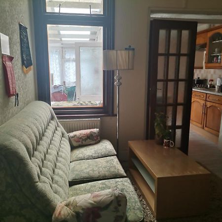 Double Room Available- London Seven Kings Seven Kings Train Station อิลฟอร์ด ภายนอก รูปภาพ